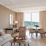 Royal Champagne & 5* Champillon