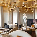 Royal Champagne & Otel Champillon