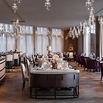 Royal Champagne & Otel Champillon