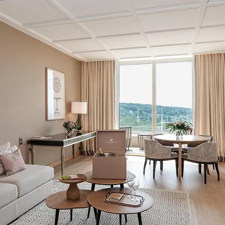 Royal Champagne & 5* Champillon