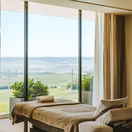 Royal Champagne Hotel&spa 5*