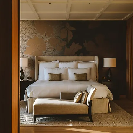 Royal Champagne & 5*