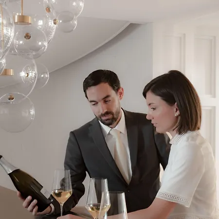 Royal Champagne & Hotel 5*