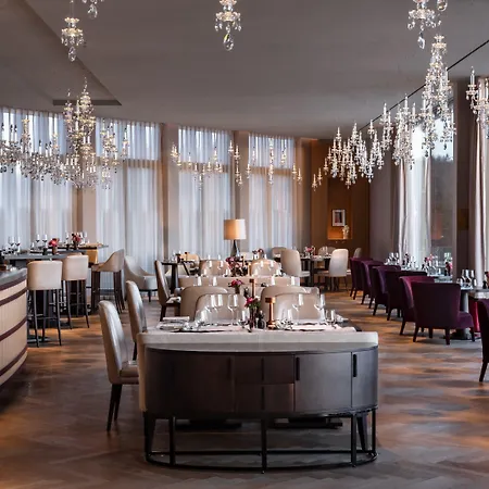 Royal Champagne & Hotel Champillon