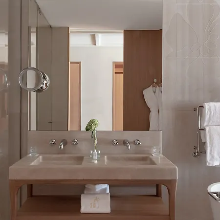 Royal Champagne & 5*