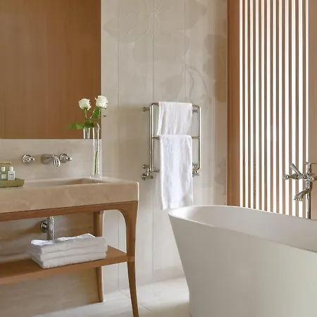 Royal Champagne & Champillon