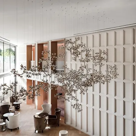 Royal Champagne Hotel&spa Hotel 5*