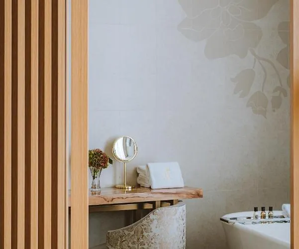 Royal Champagne & Ξενοδοχείο Champillon