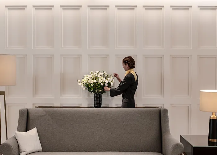 Royal Champagne & 5*