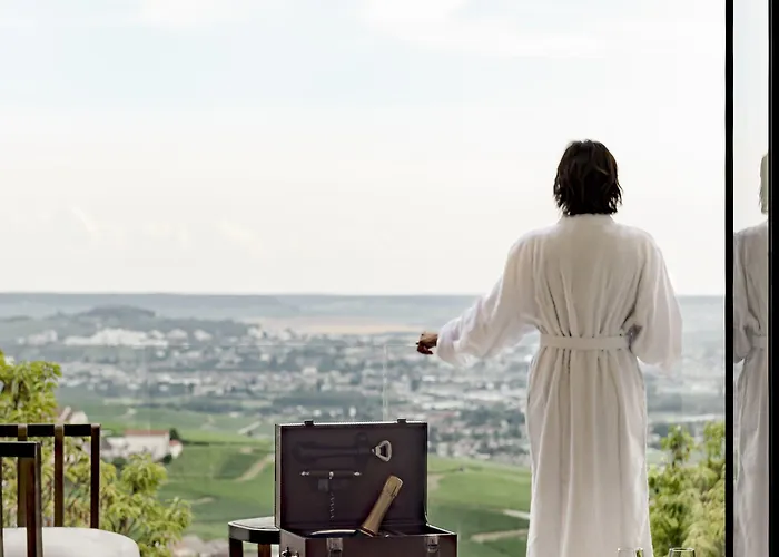 Royal Champagne & Hotel