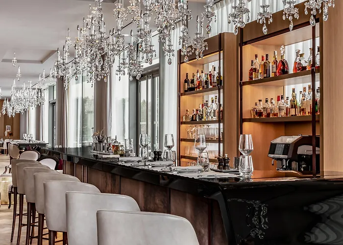 Royal Champagne & Hotel 5*