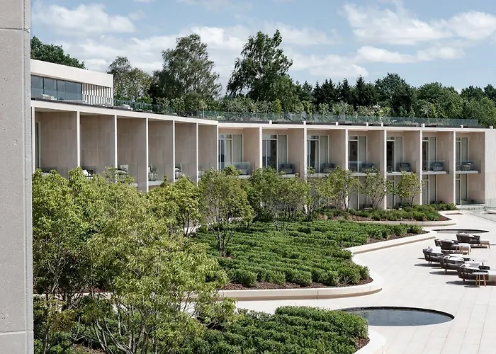 Ξενοδοχείο Royal Champagne & 5*