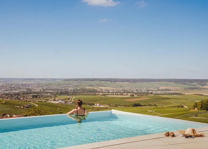 Royal Champagne & 5* Champillon