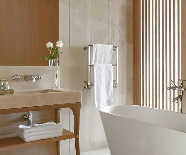 Royal Champagne & 5*